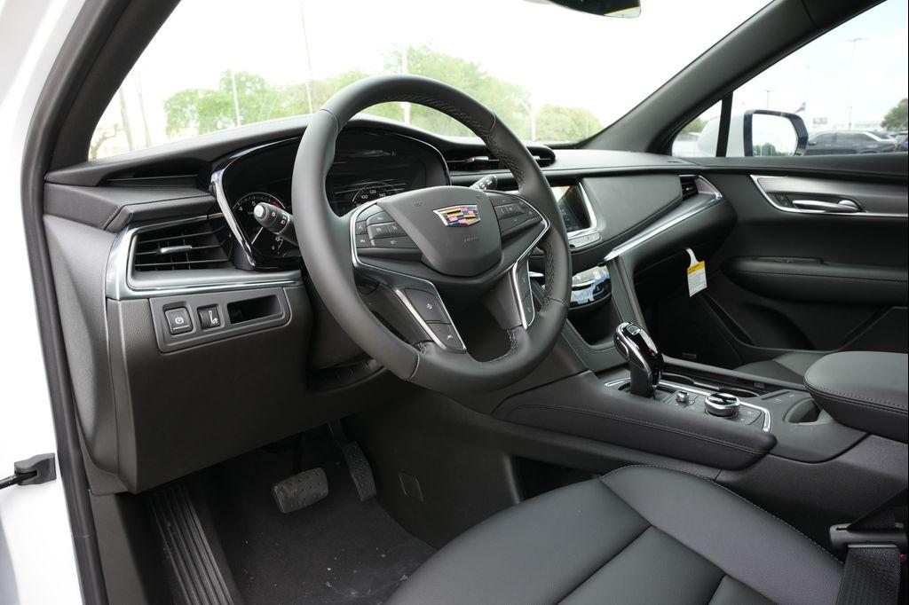 new 2026 Cadillac XT5 car, priced at $47,444