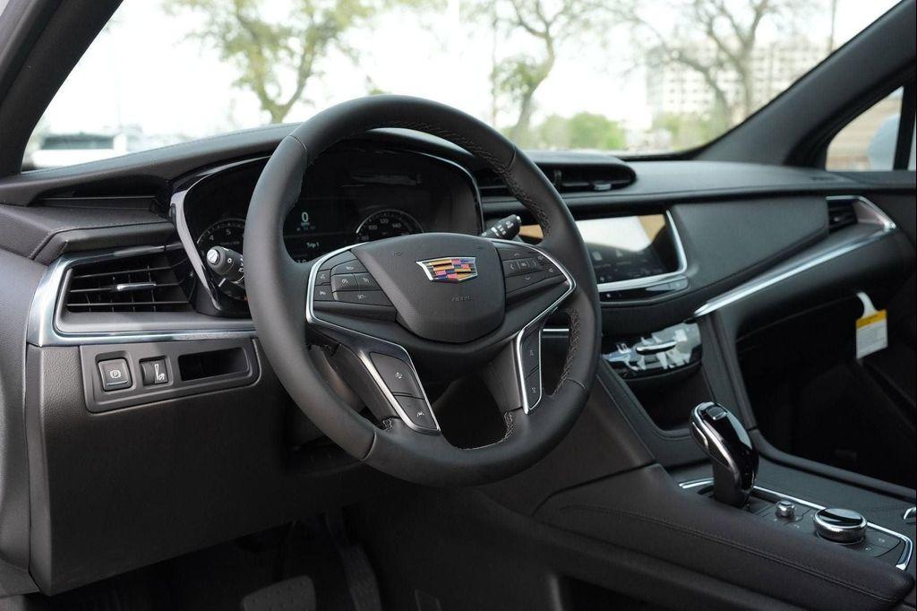 new 2026 Cadillac XT5 car, priced at $47,444