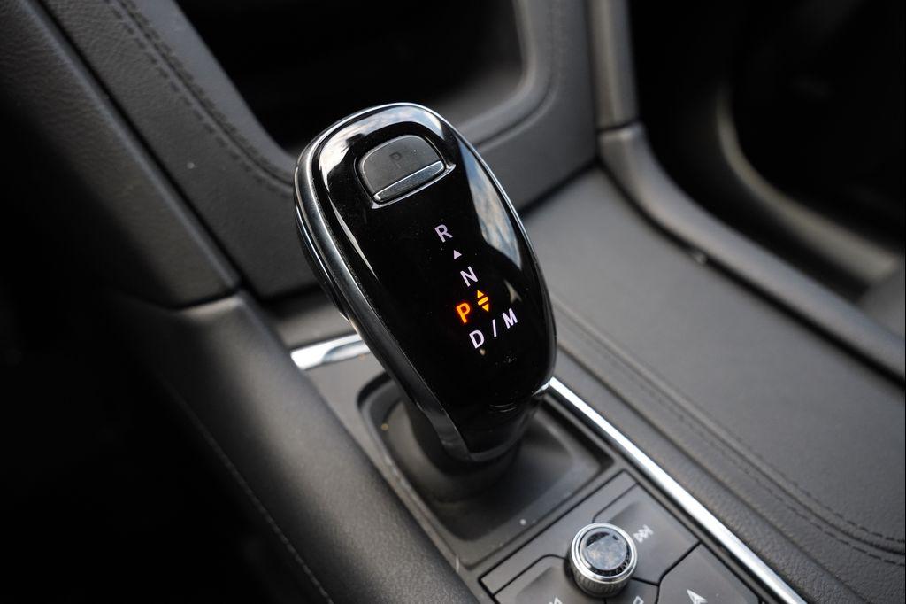 used 2024 Cadillac XT6 car, priced at $40,977