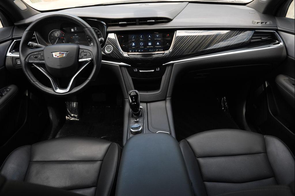 used 2024 Cadillac XT6 car, priced at $40,977