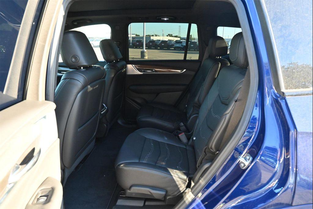 new 2025 Cadillac XT6 car, priced at $63,215