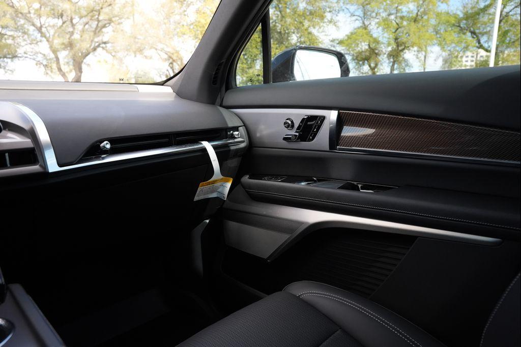 new 2026 Cadillac VISTIQ car, priced at $83,058