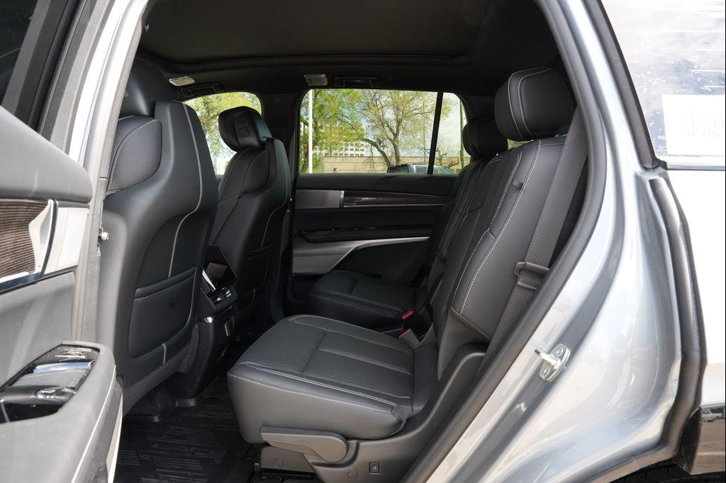 new 2026 Cadillac VISTIQ car, priced at $83,058