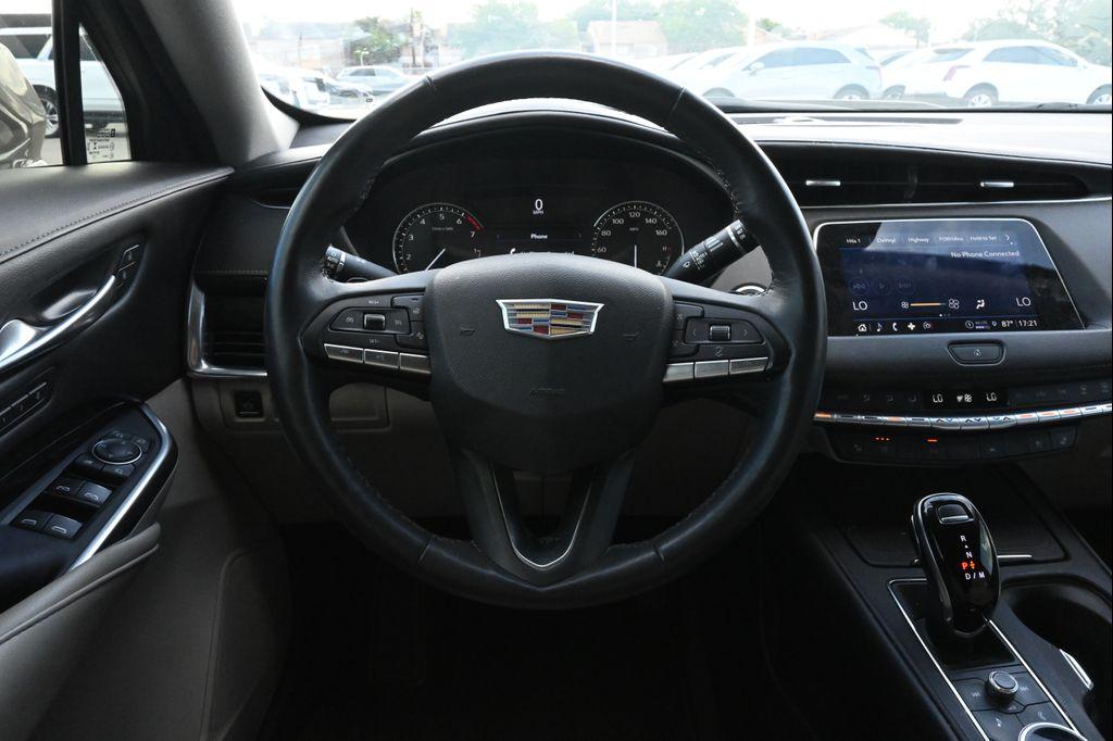 used 2023 Cadillac XT4 car, priced at $28,977