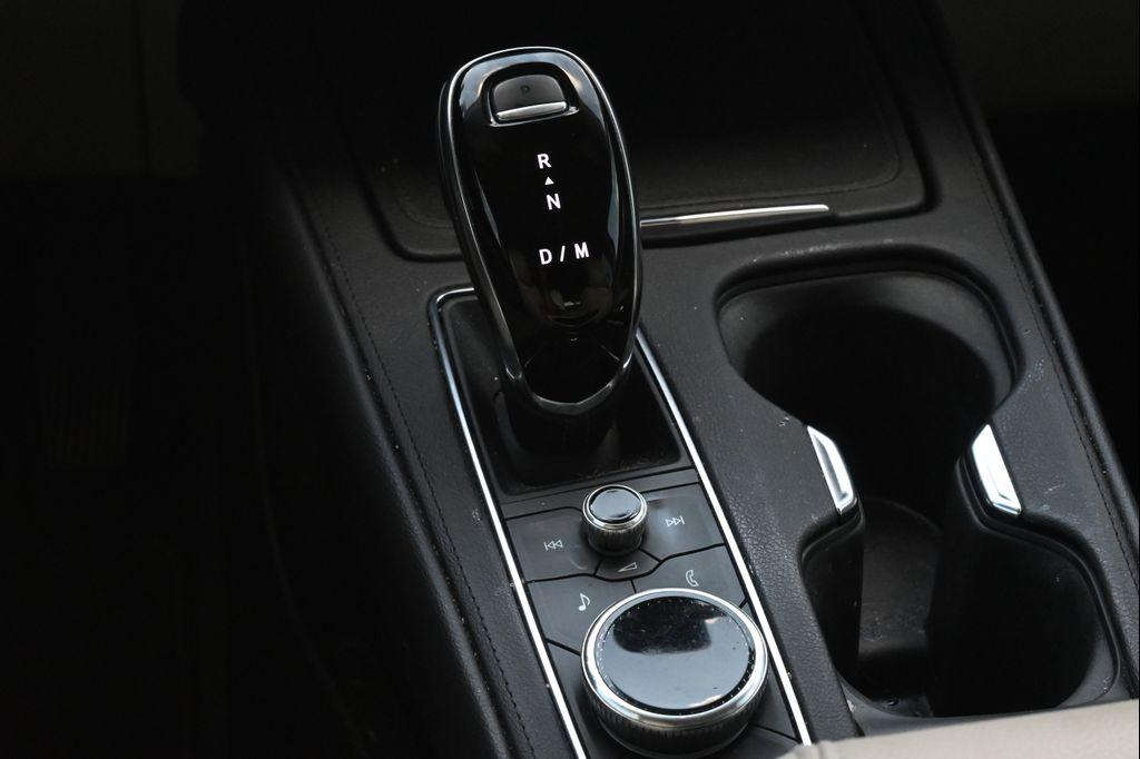 used 2023 Cadillac XT4 car, priced at $28,977