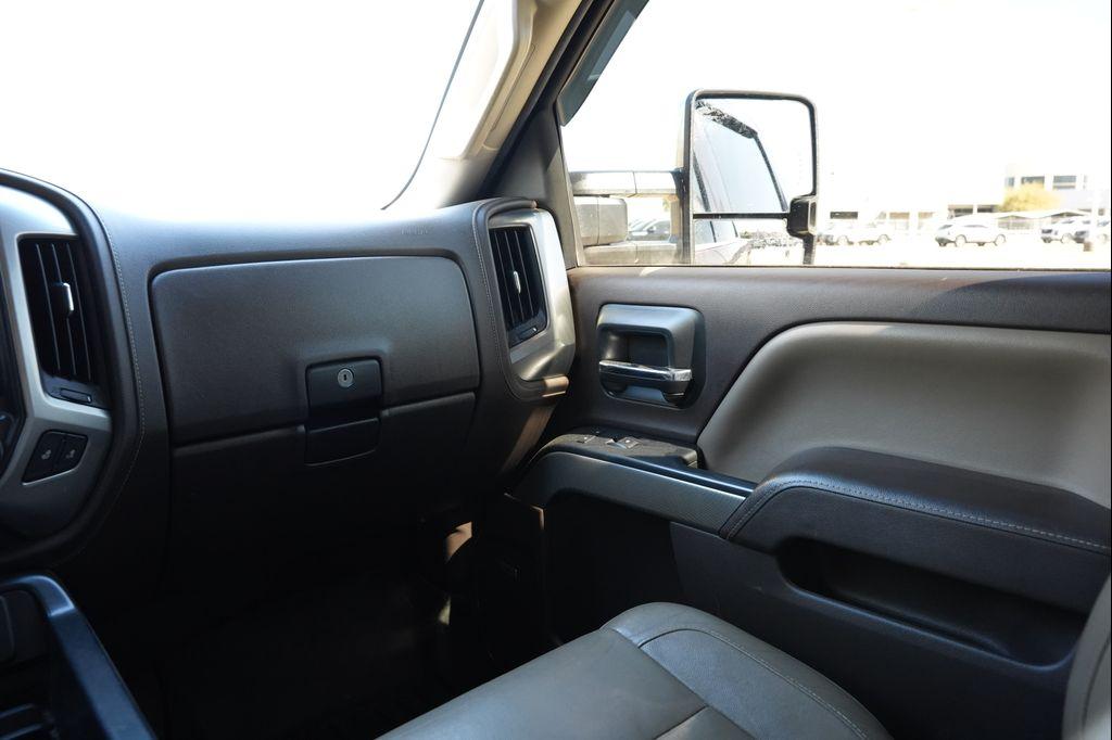 used 2016 Chevrolet Silverado 2500 car, priced at $31,112