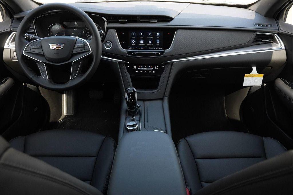 new 2026 Cadillac XT5 car, priced at $47,444