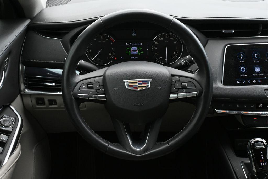 used 2023 Cadillac XT4 car, priced at $24,977