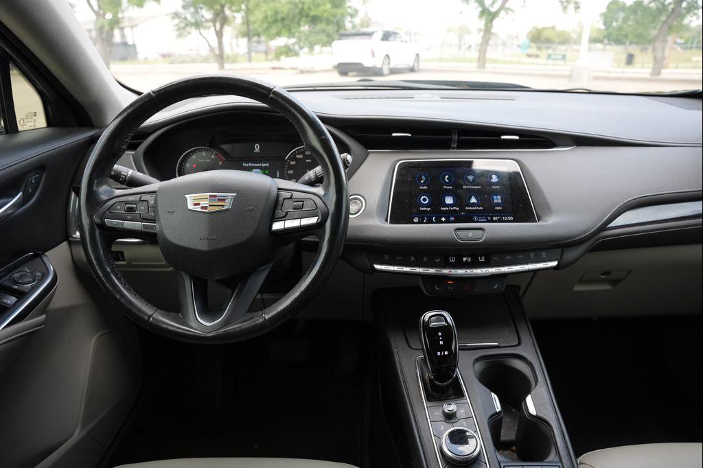 used 2023 Cadillac XT4 car, priced at $25,977