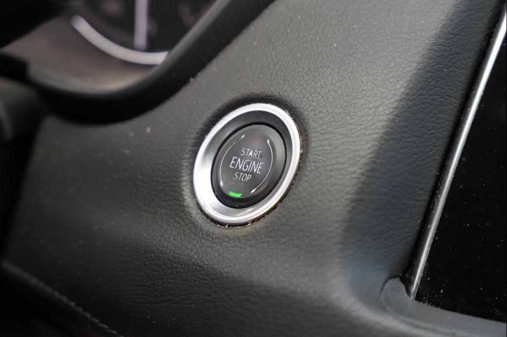 used 2023 Cadillac XT4 car, priced at $25,977