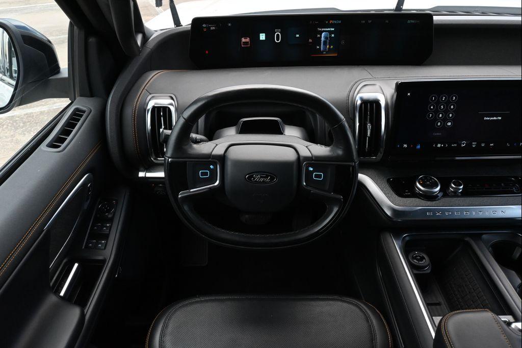 used 2025 Ford Expedition car, priced at $73,977