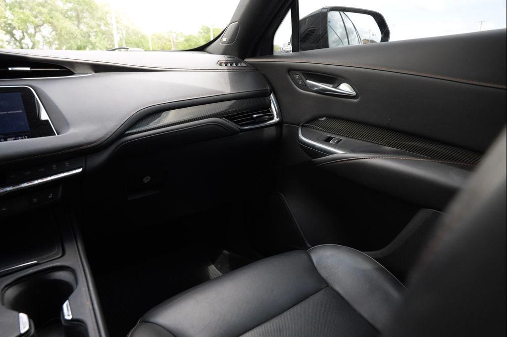 used 2022 Cadillac XT4 car, priced at $22,977