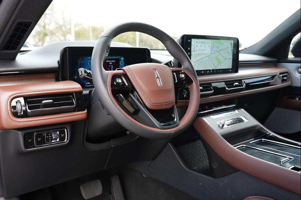 used 2025 Lincoln Aviator car, priced at $61,977