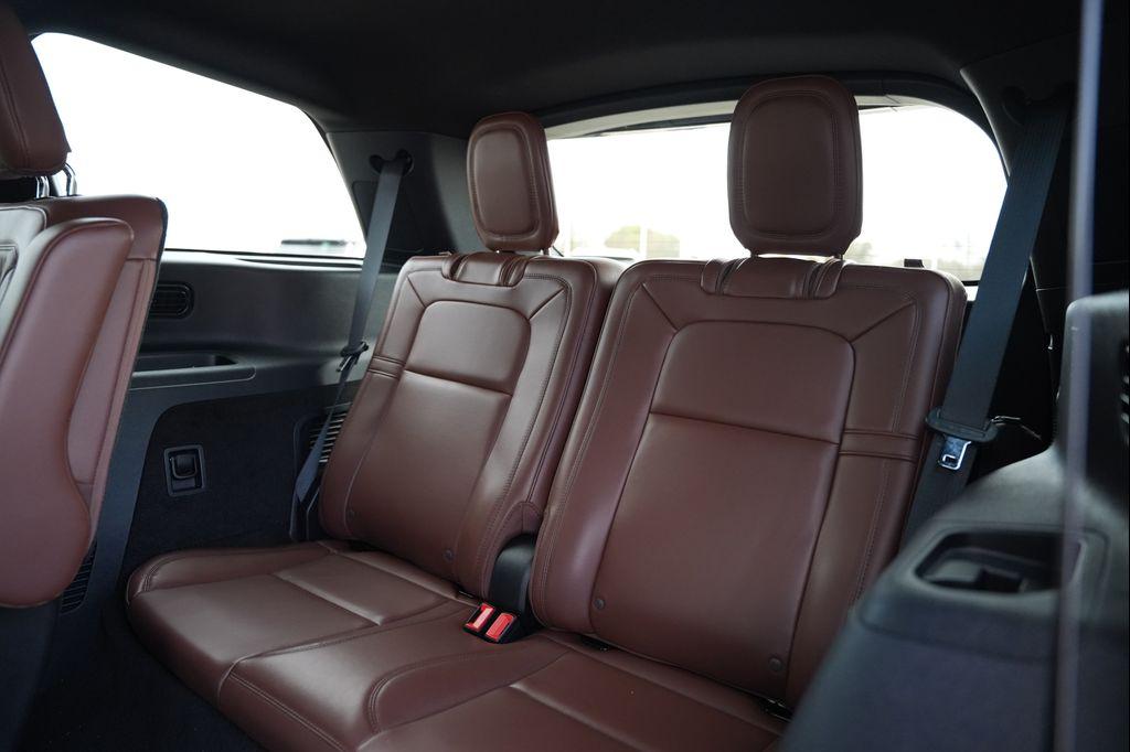 used 2025 Lincoln Aviator car, priced at $61,977