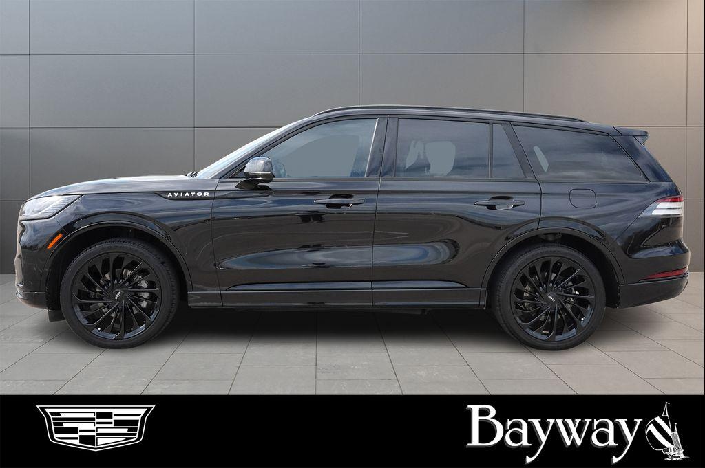 used 2025 Lincoln Aviator car, priced at $61,977