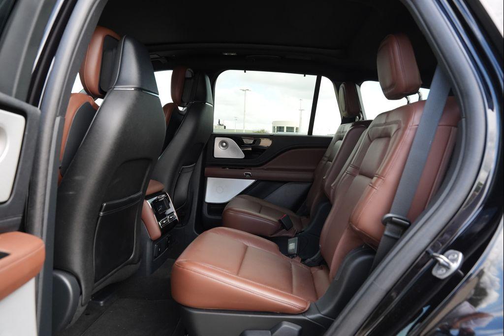 used 2025 Lincoln Aviator car, priced at $61,977