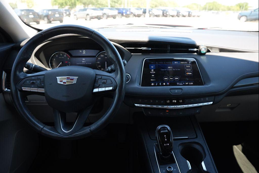 used 2022 Cadillac XT4 car, priced at $24,977