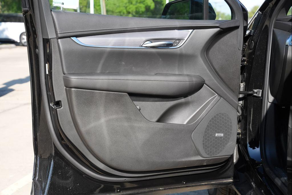 new 2026 Cadillac XT5 car, priced at $47,220