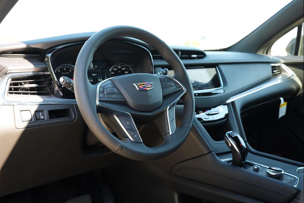 new 2026 Cadillac XT5 car, priced at $47,220