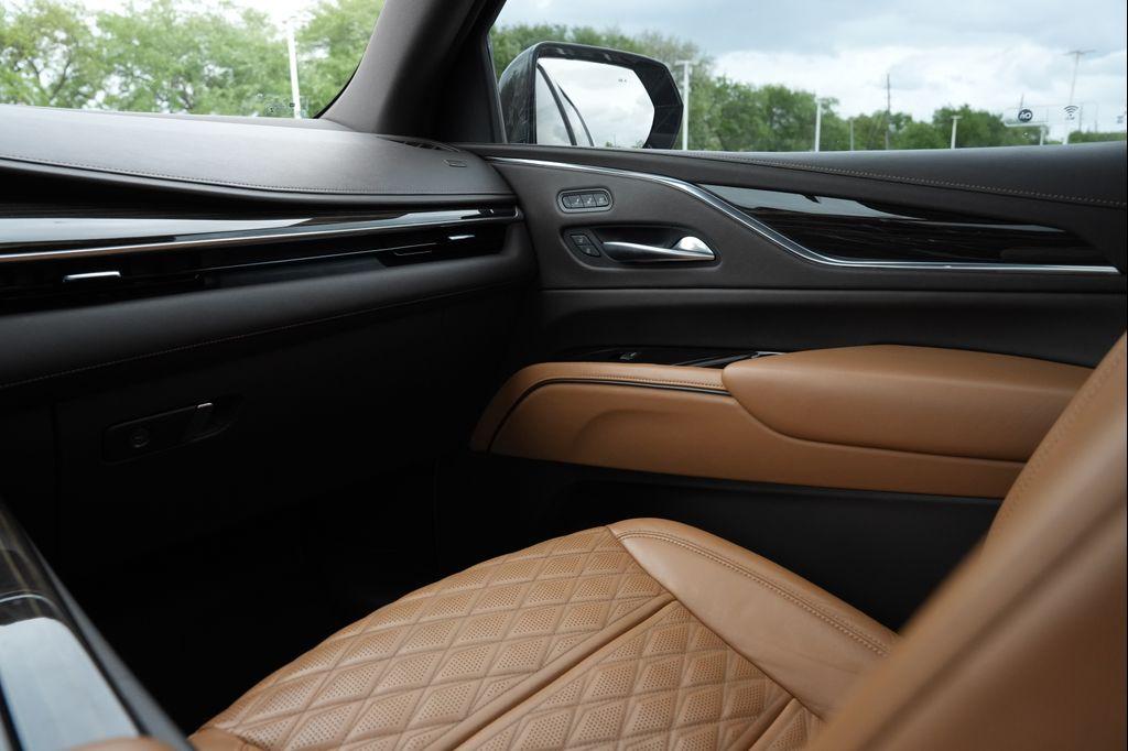 used 2021 Cadillac Escalade ESV car, priced at $44,977