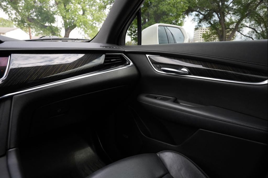 used 2020 Cadillac XT6 car, priced at $22,977