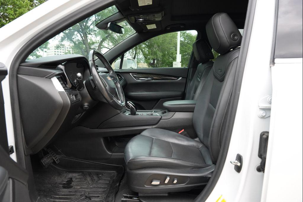 used 2020 Cadillac XT6 car, priced at $22,977