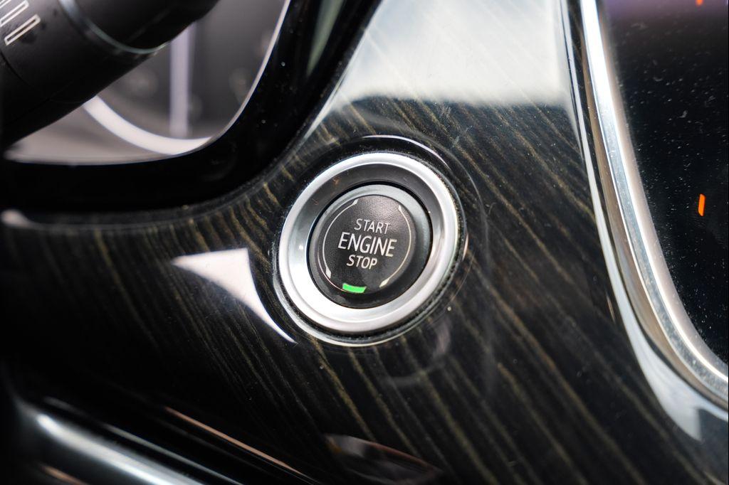 used 2020 Cadillac XT6 car, priced at $22,977