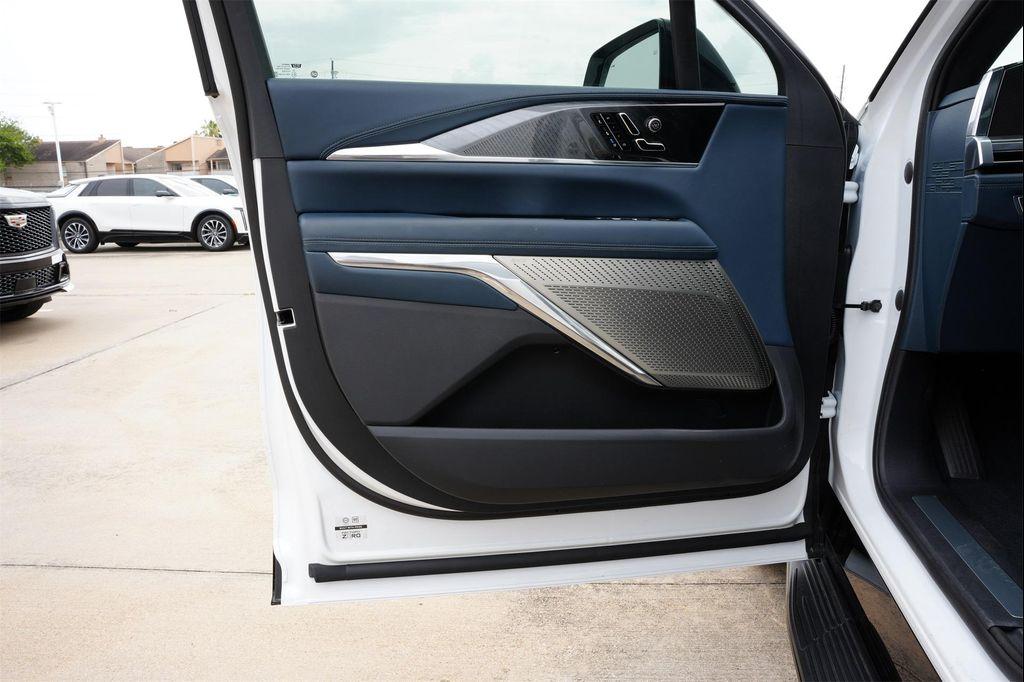 new 2025 Cadillac Escalade IQ car, priced at $126,665