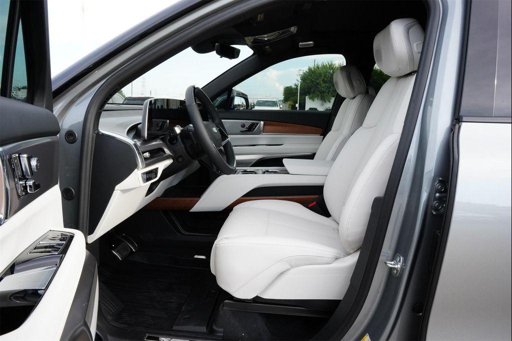 new 2026 Cadillac VISTIQ car, priced at $72,084