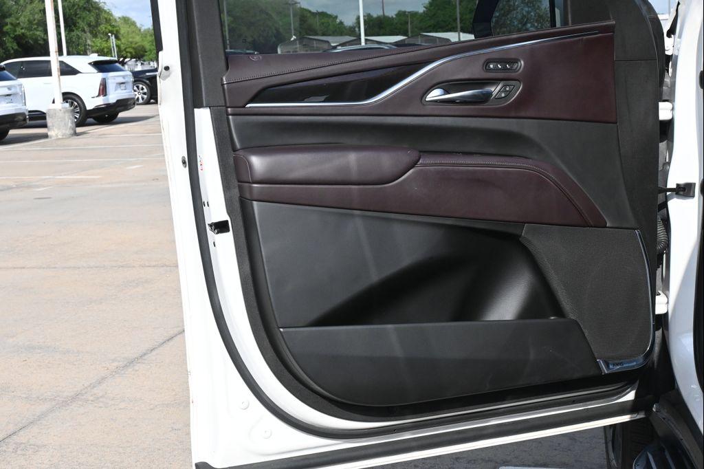 used 2022 Cadillac Escalade ESV car, priced at $69,977