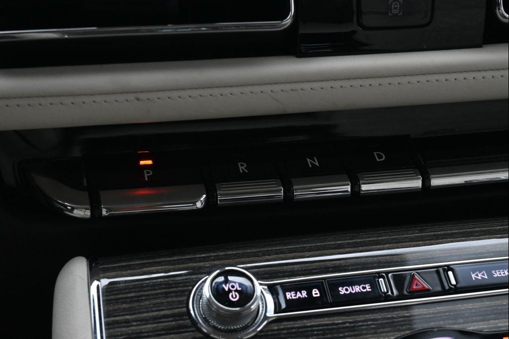 used 2022 Lincoln Aviator car, priced at $44,977