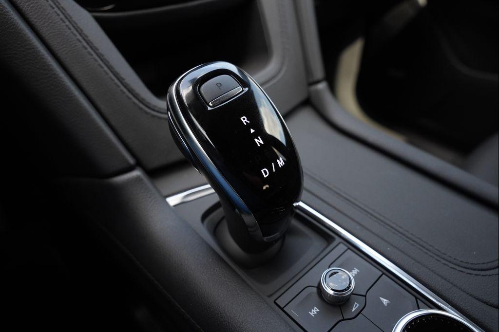 new 2025 Cadillac XT6 car, priced at $58,715