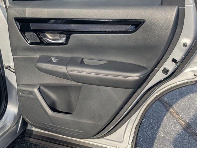 used 2025 Honda CR-V car, priced at $33,877