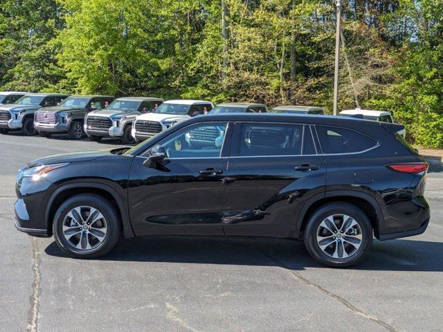used 2021 Toyota Highlander car, priced at $26,977