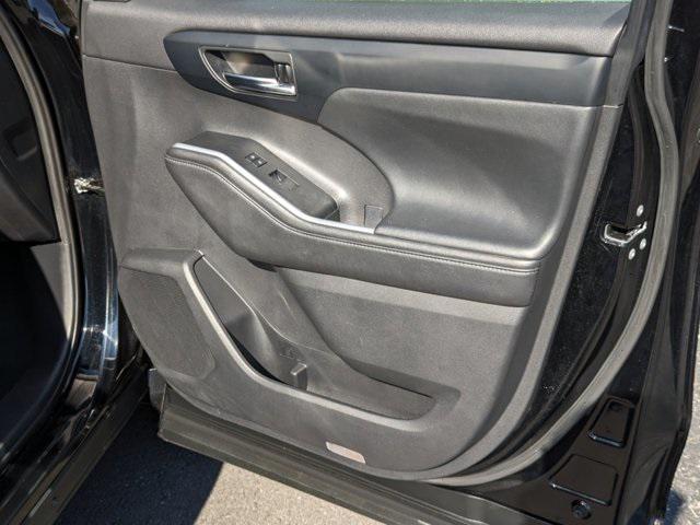 used 2021 Toyota Highlander car, priced at $26,977