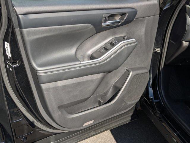 used 2021 Toyota Highlander car, priced at $26,977