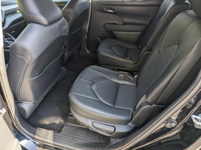 used 2021 Toyota Highlander car, priced at $26,977