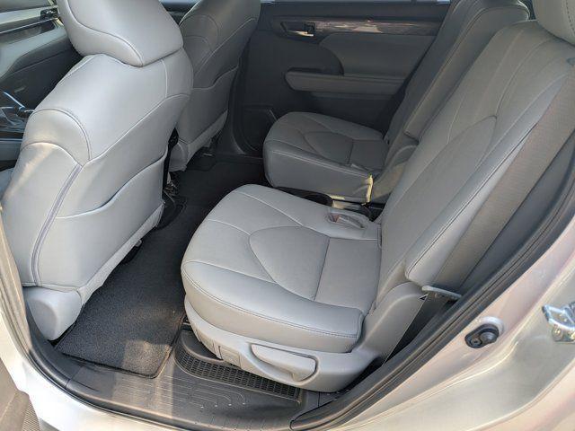 used 2022 Toyota Highlander Hybrid car, priced at $38,977