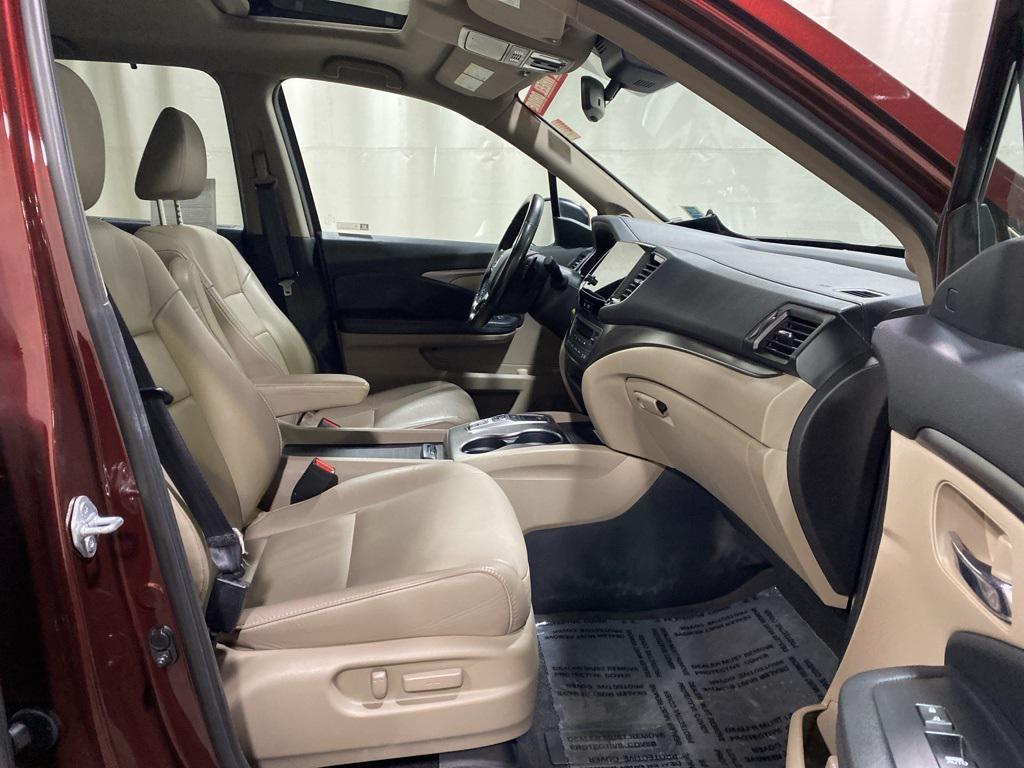 used 2022 Honda Pilot car, priced at $28,968