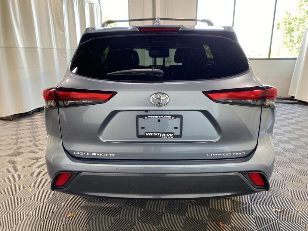 used 2020 Toyota Highlander car, priced at $25,999