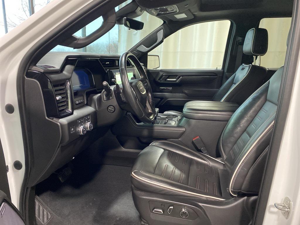 used 2023 GMC Sierra 1500 car, priced at $52,137