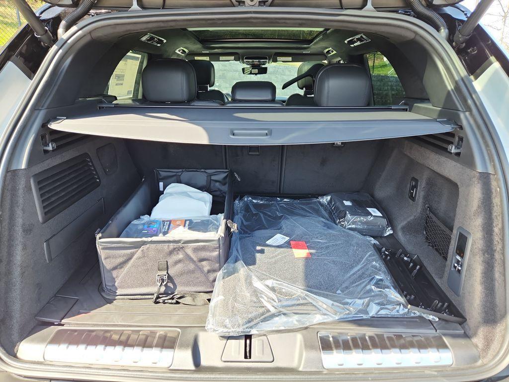 new 2026 Land Rover Range Rover Sport car, priced at $138,685