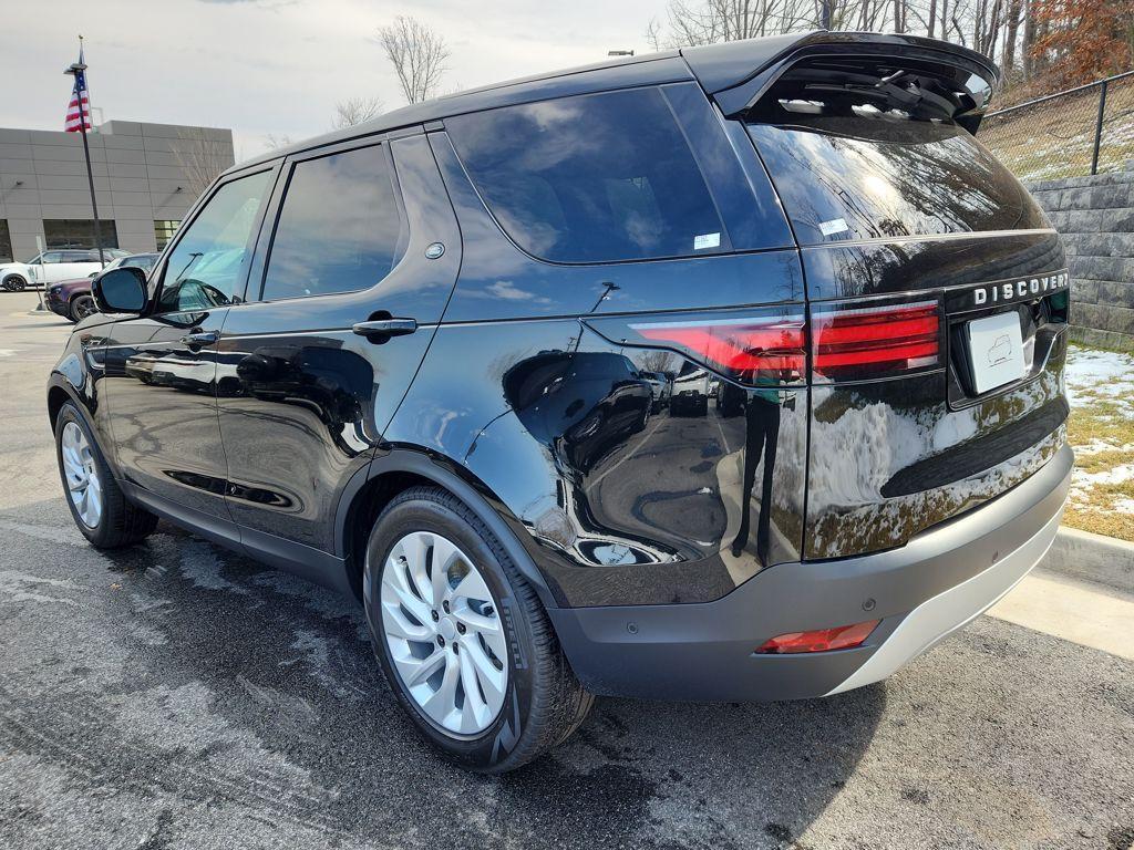 new 2026 Land Rover Discovery car, priced at $65,481
