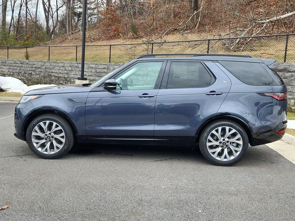 new 2026 Land Rover Discovery car, priced at $77,081
