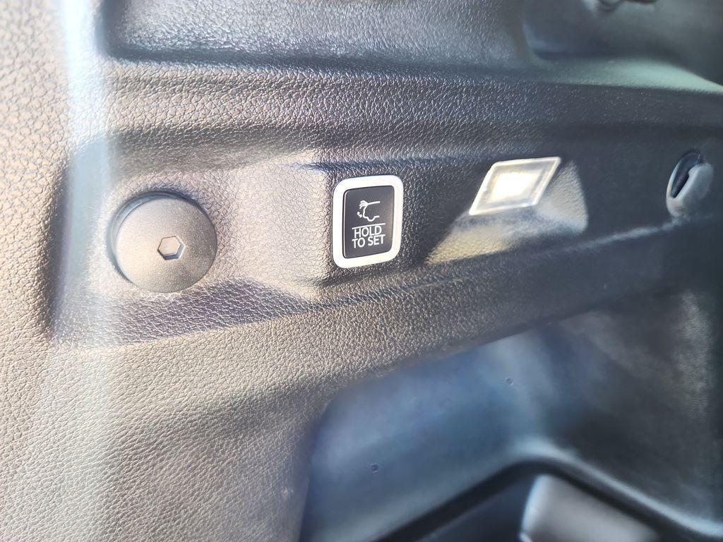 used 2023 Jeep Grand Cherokee L car, priced at $27,495