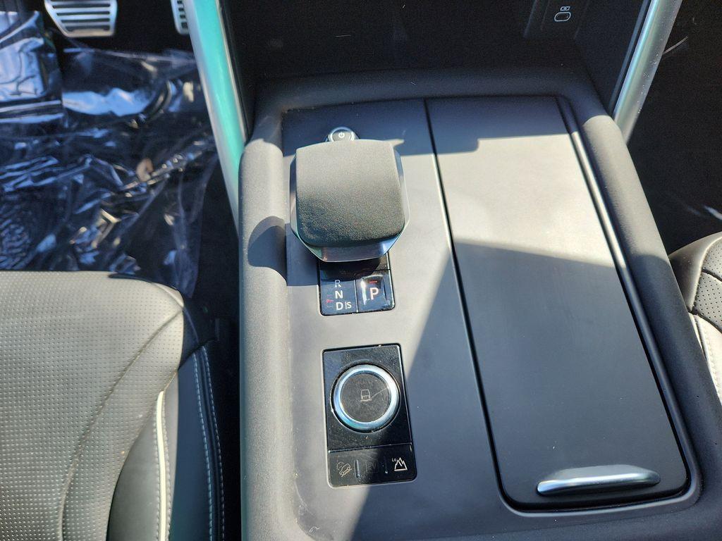 used 2023 Land Rover Discovery car, priced at $50,995