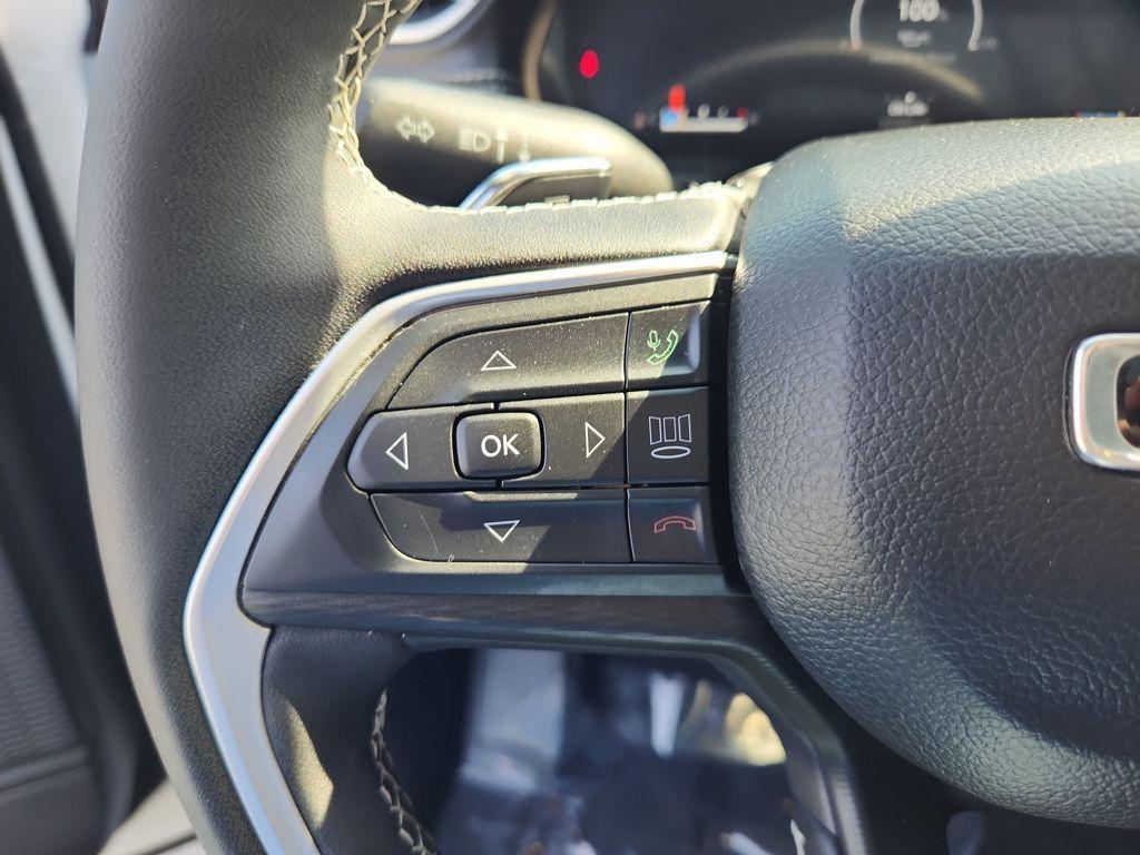 used 2024 Jeep Grand Cherokee car, priced at $32,495