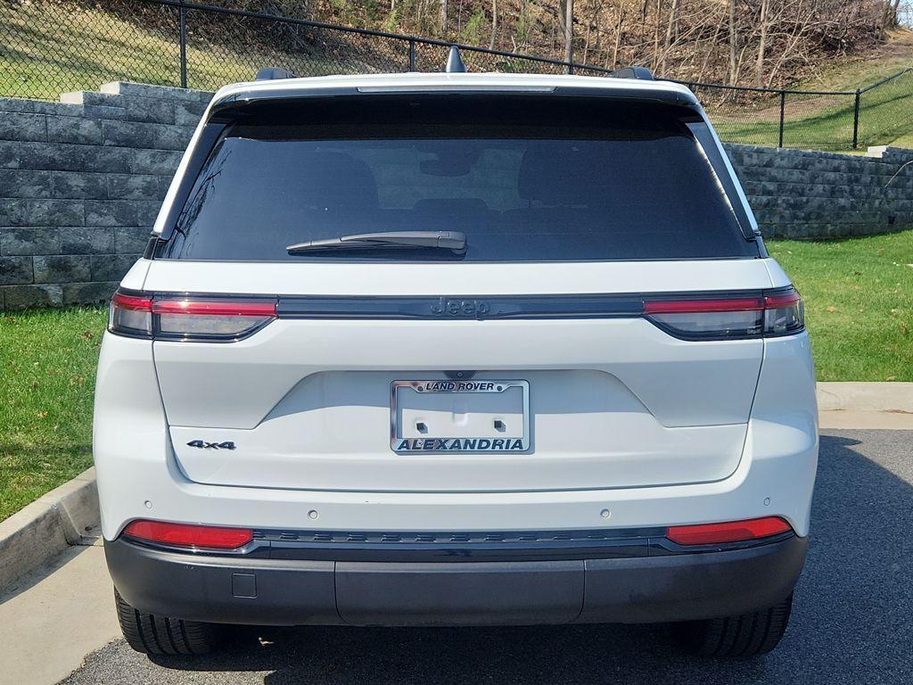 used 2024 Jeep Grand Cherokee car, priced at $32,495