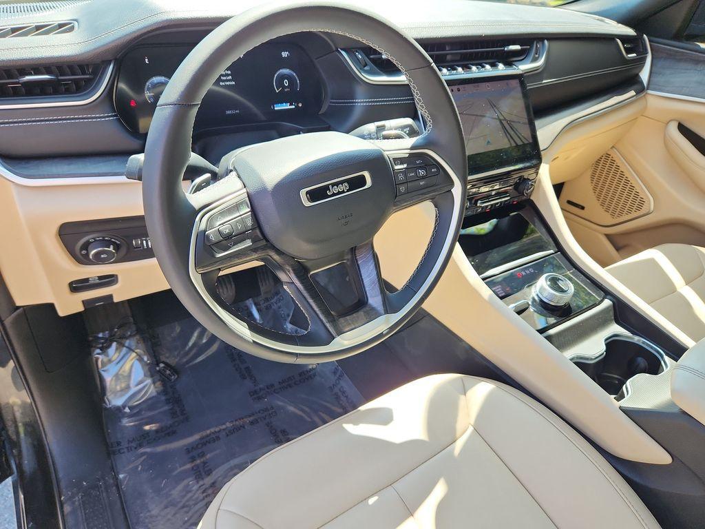 used 2024 Jeep Grand Cherokee L car, priced at $35,665