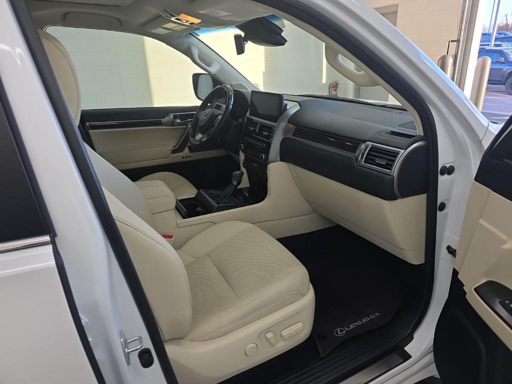 used 2023 Lexus GX 460 car, priced at $53,173